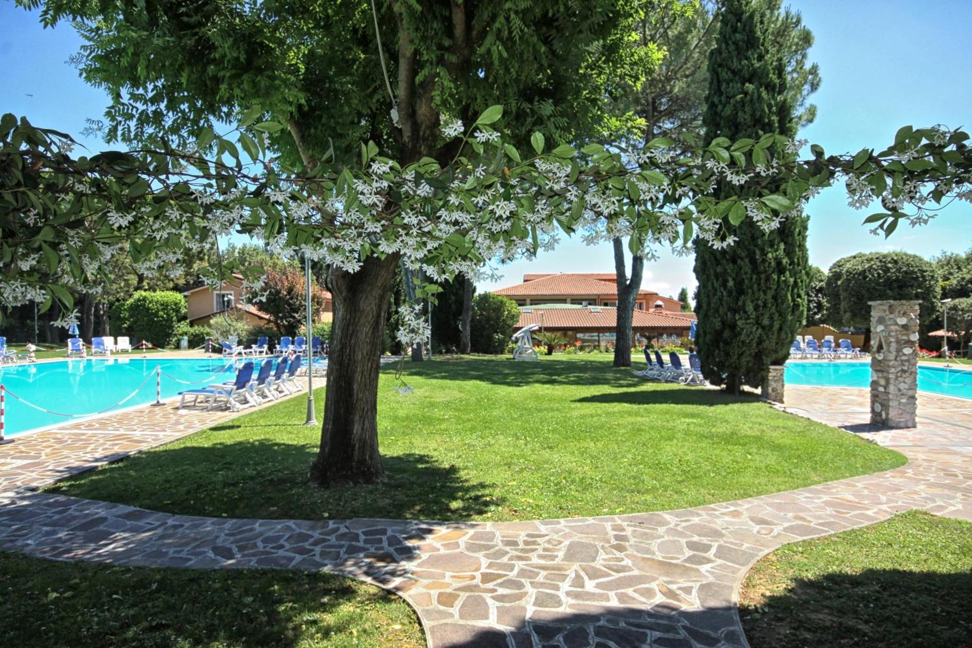 West Garda Hotel Padenghe sul Garda Luaran gambar